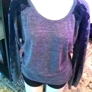 Lava long sleeve Top loose fit XL